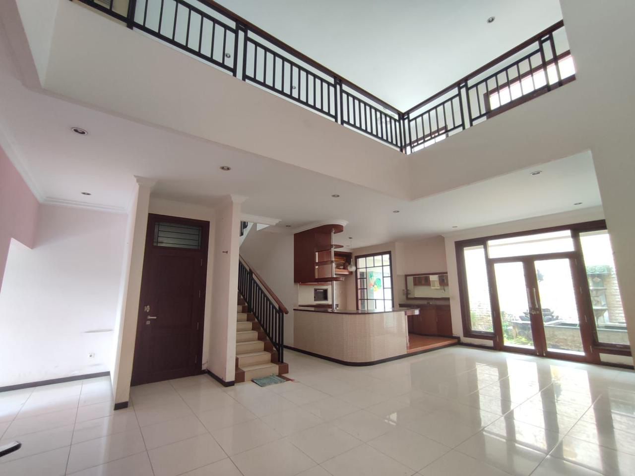 Dijual Rumah 2 Lantai di Gatot Subroto Denpasar